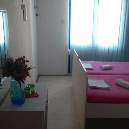 Πανσιόν Vanja *